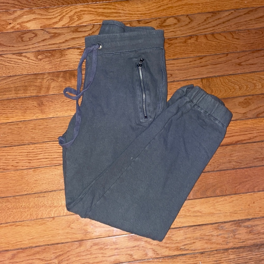 jogger style sweatpants